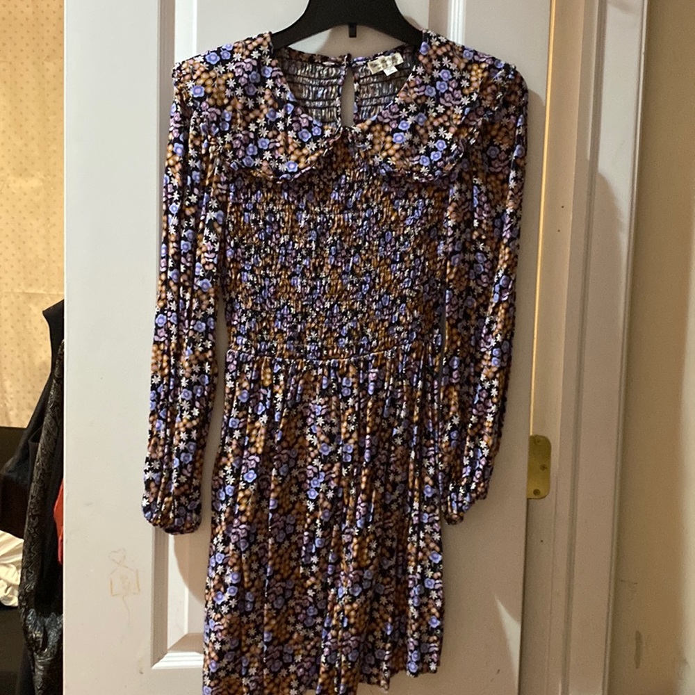 Floral mini dress with collar